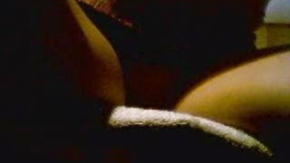 מותק אדום שיער מוצץ סרטי הסקס של ניקול זין שמן